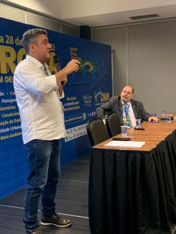 Prefeito André Brito realiza palestra em Brasília sobre governar com governo enxuto