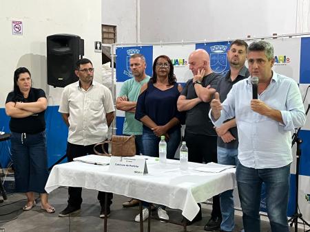 Com pacote de R$ 22 milhões de investimentos,  65 ruas serão calçadas ou recapeadas 